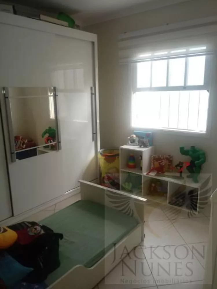 Casa, 4 quartos, 220 m² - Foto 4