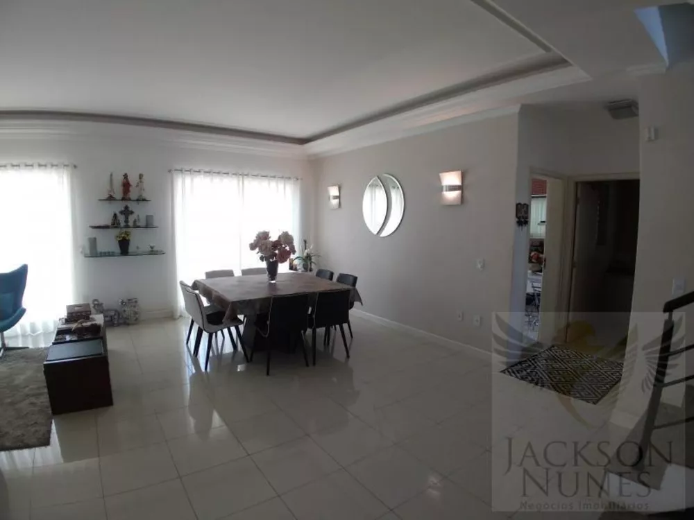 Casa, 3 quartos, 244 m² - Foto 13