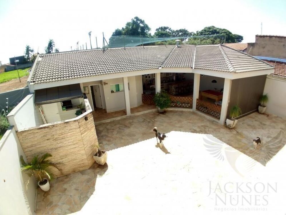 Casa, 3 quartos, 244 m² - Foto 3
