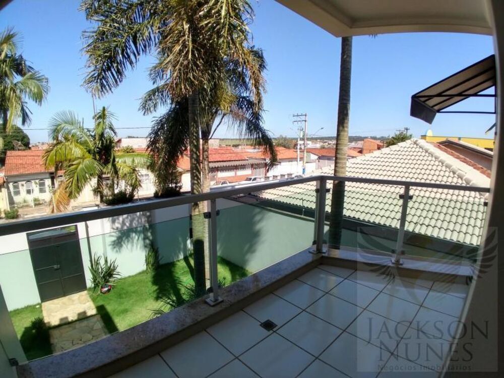 Casa, 3 quartos, 244 m² - Foto 4