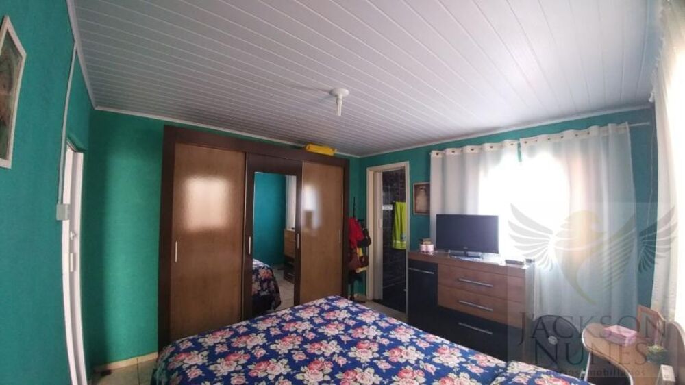Casa à venda com 2 quartos, 150m² - Foto 1