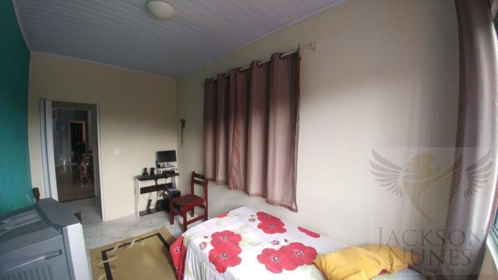Casa à venda com 2 quartos, 150m² - Foto 4