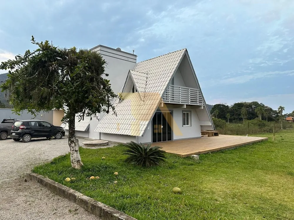 Casa, 3 quartos, 190 m² - Foto 1