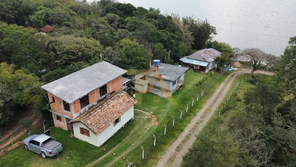 Casa à venda com 4 quartos, 250m² - Foto 1