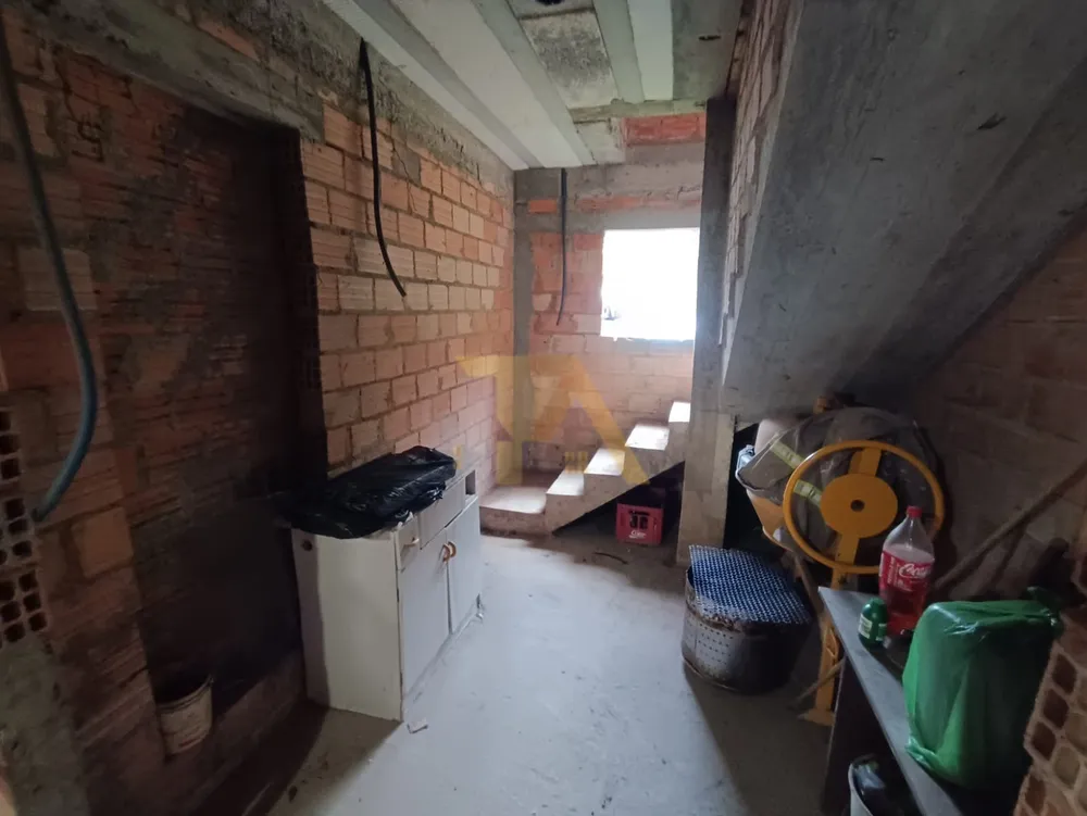 Casa, 4 quartos, 250 m² - Foto 13