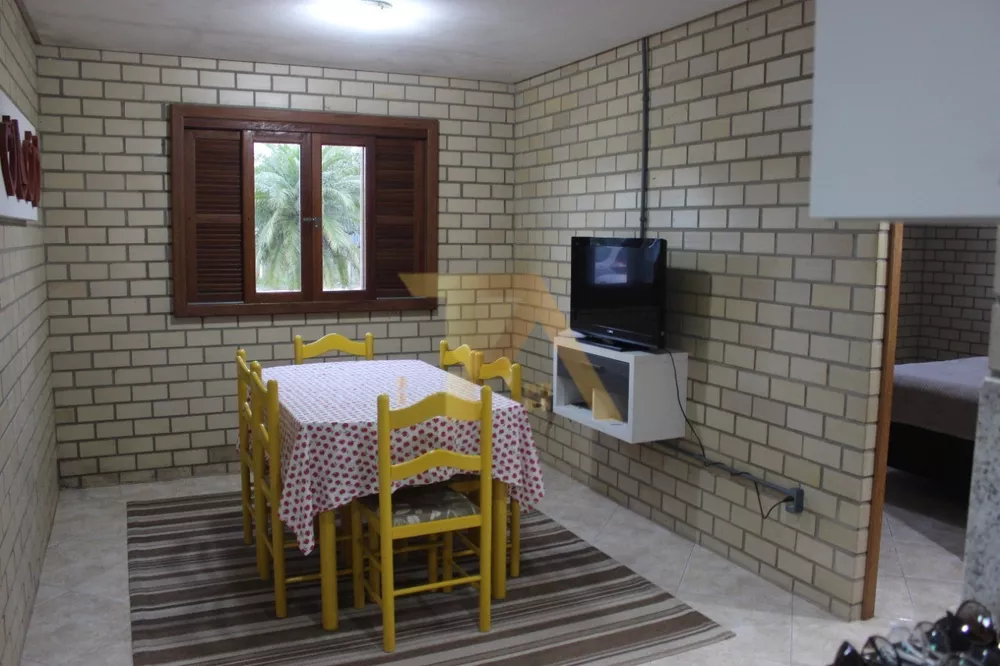 Casa à venda com 2 quartos, 80m² - Foto 12