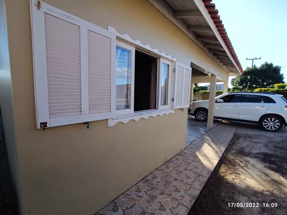 Casa à venda com 2 quartos, 130m² - Foto 1