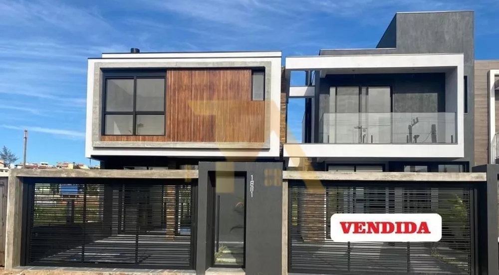 Casa à venda com 3 quartos, 160m² - Foto 1