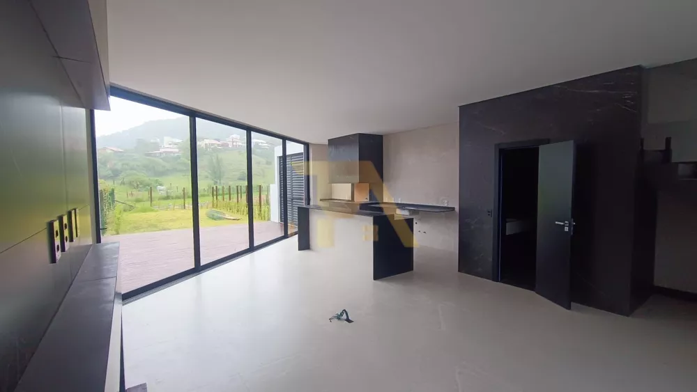 Casa à venda com 3 quartos, 160m² - Foto 8