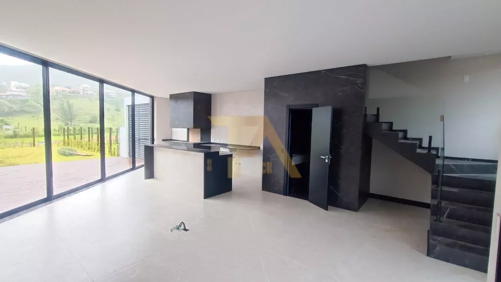 Casa à venda com 3 quartos, 160m² - Foto 7