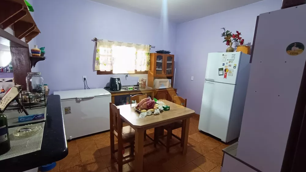 Casa à venda com 3 quartos, 198m² - Foto 8