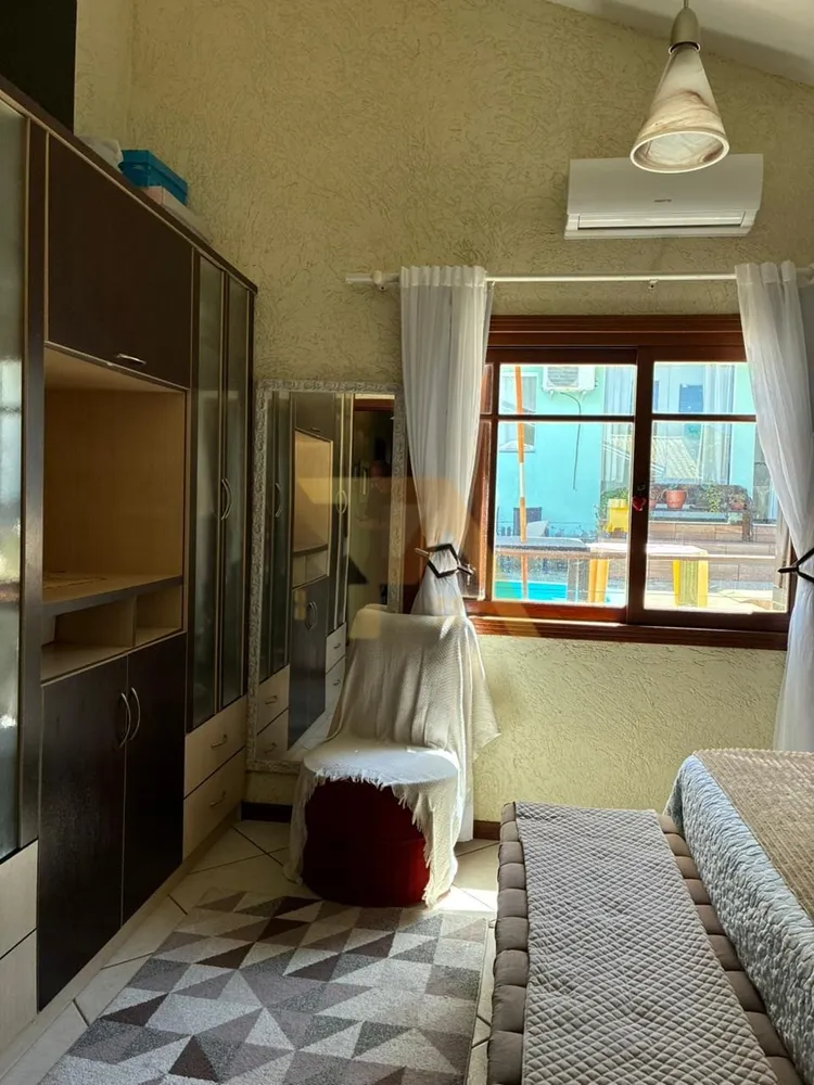 Casa, 4 quartos, 166 m² - Foto 1