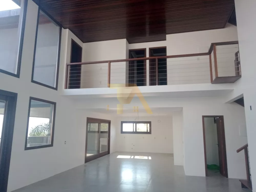 Casa à venda com 3 quartos, 195m² - Foto 2