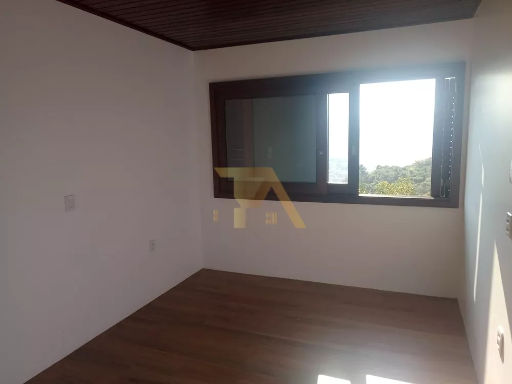 Casa à venda com 3 quartos, 195m² - Foto 7