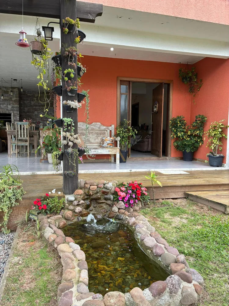 Casa, 3 quartos, 215 m² - Foto 1