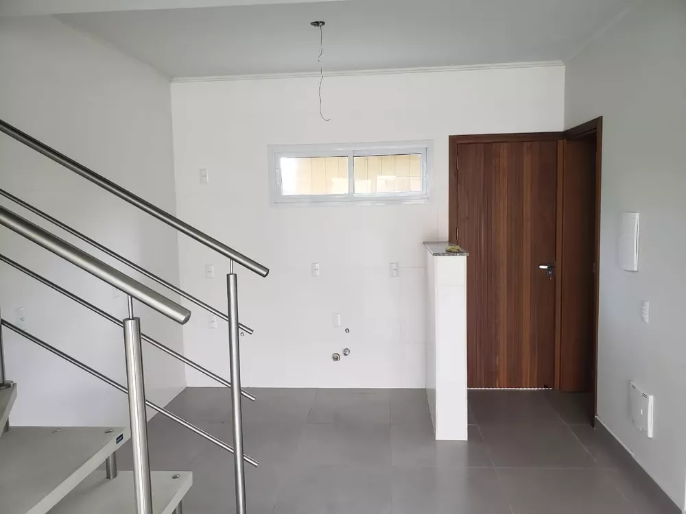 Casa à venda com 2 quartos, 92m² - Foto 11