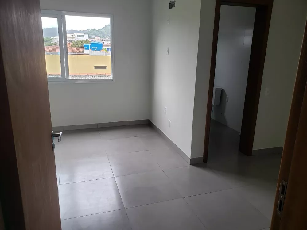 Casa à venda com 2 quartos, 92m² - Foto 4