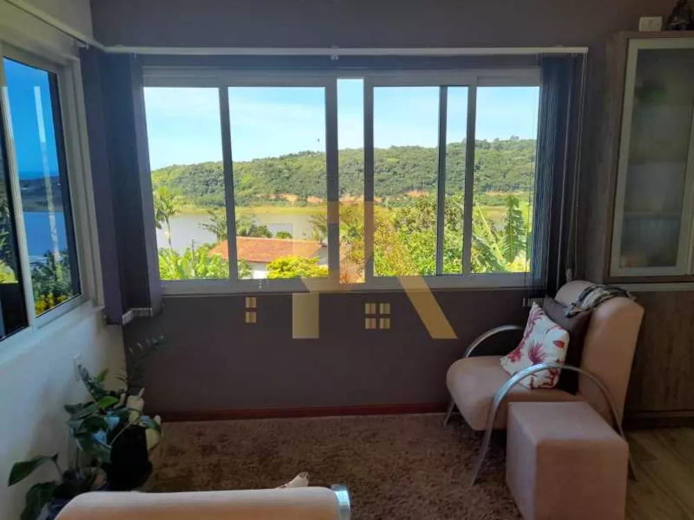 Casa à venda com 3 quartos, 156m² - Foto 3