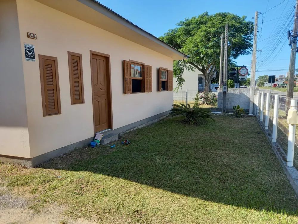 Casa à venda com 5 quartos, 160m² - Foto 1