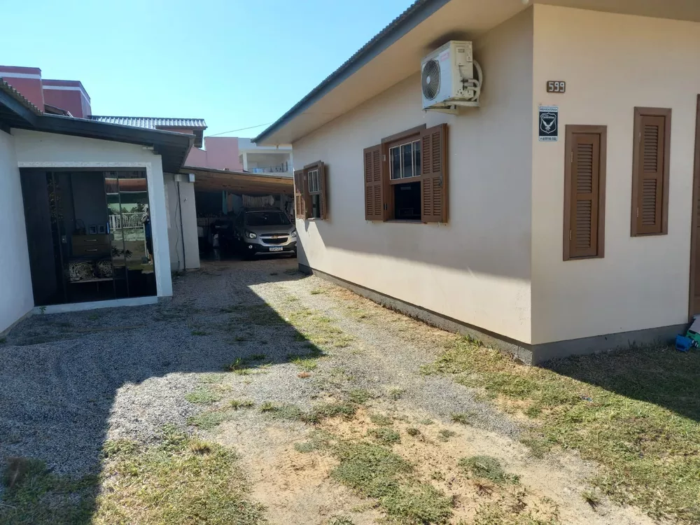 Casa à venda com 5 quartos, 160m² - Foto 4