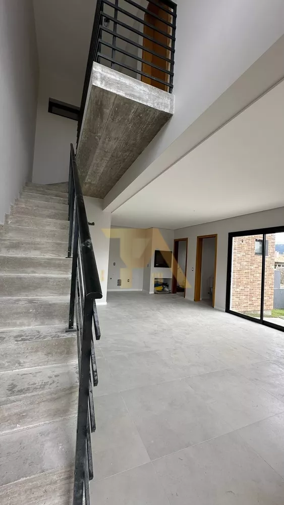 Casa à venda com 2 quartos, 92m² - Foto 4