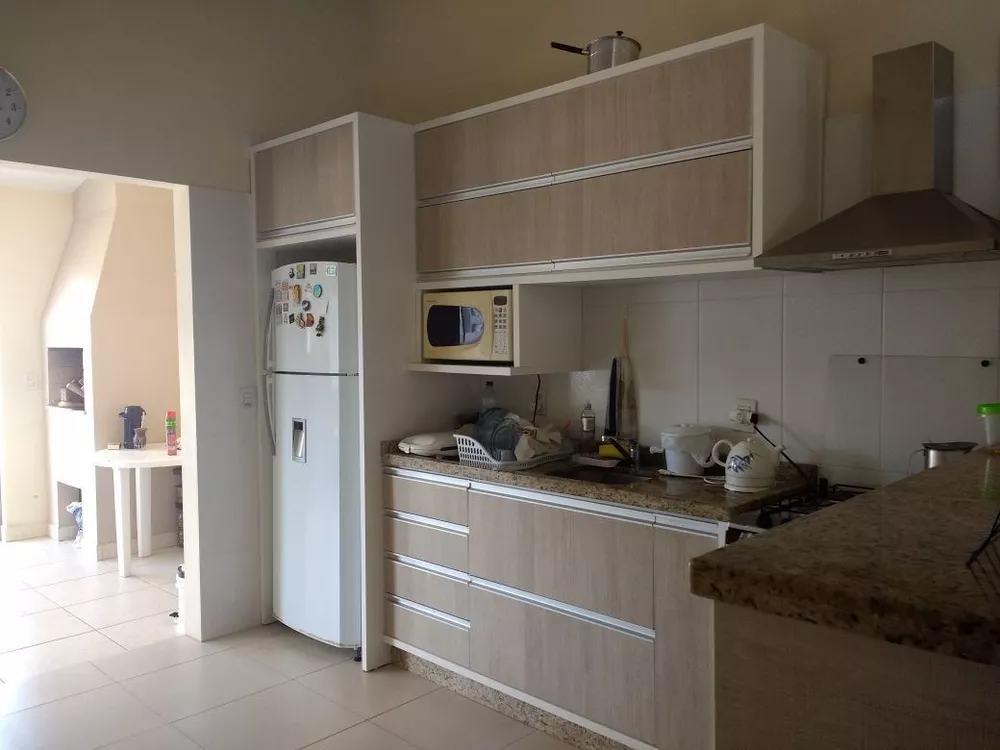 Casa à venda com 3 quartos, 170m² - Foto 7