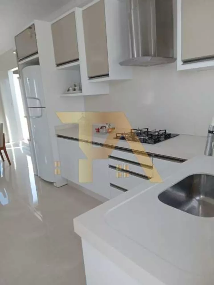 Casa, 4 quartos, 240 m² - Foto 1