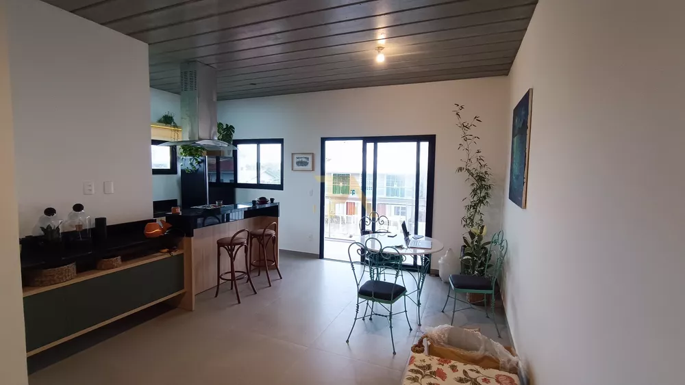 Apartamento à venda com 2 quartos, 79m² - Foto 3