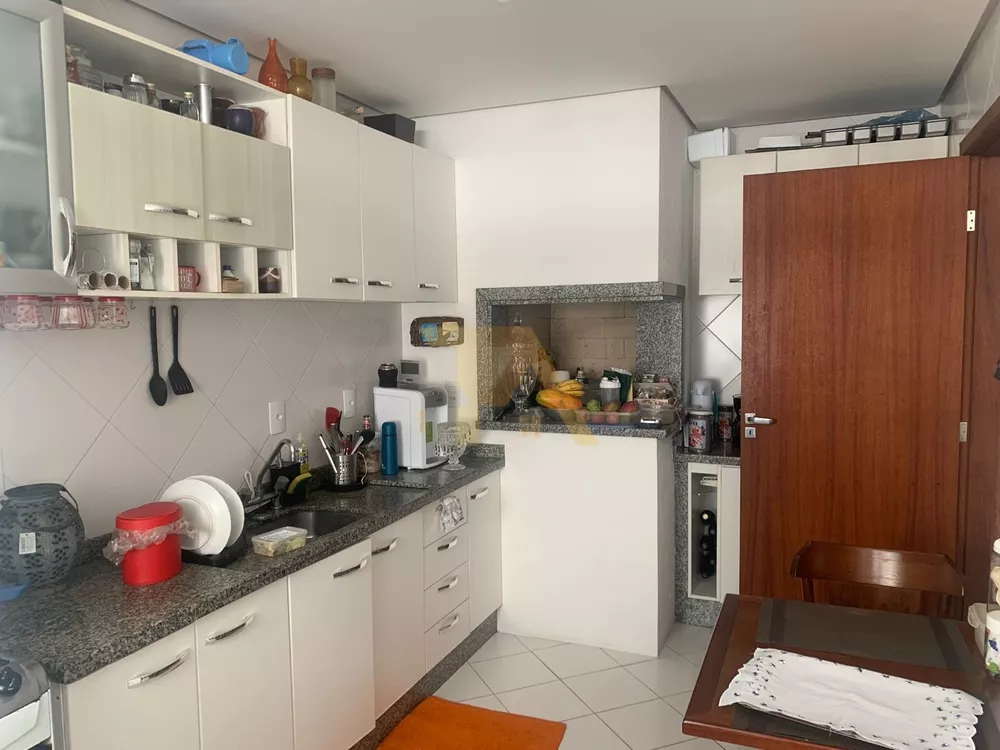 Apartamento à venda com 2 quartos, 142m² - Foto 6