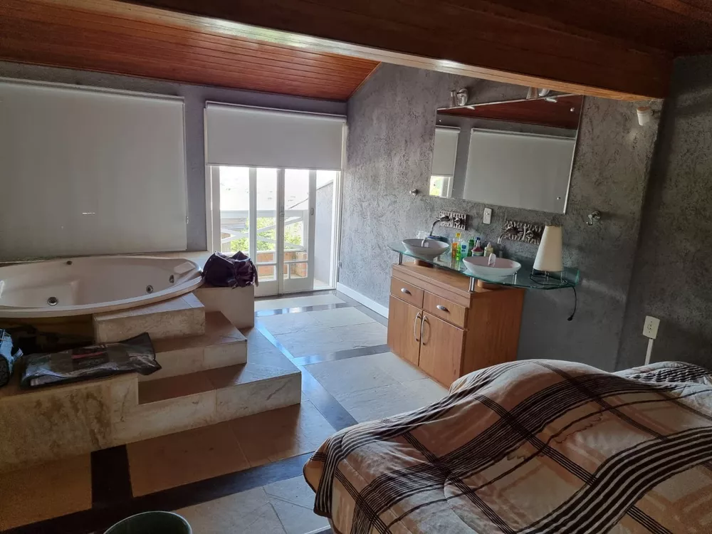 Casa à venda com 3 quartos, 350m² - Foto 8