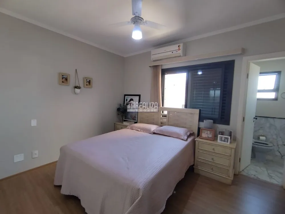 Apartamento, 3 quartos, 140 m² - Foto 2