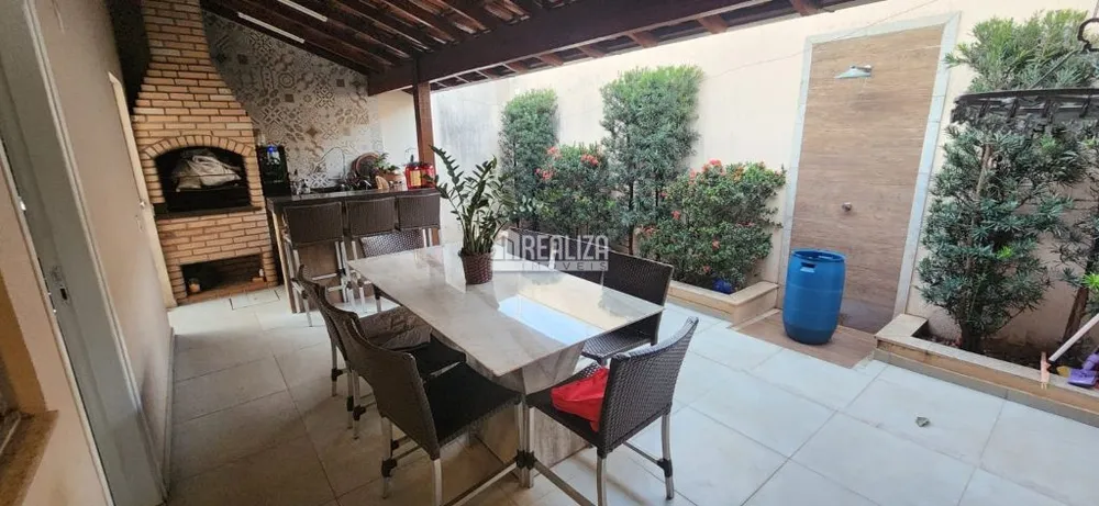 Casa, 2 quartos, 125 m² - Foto 1