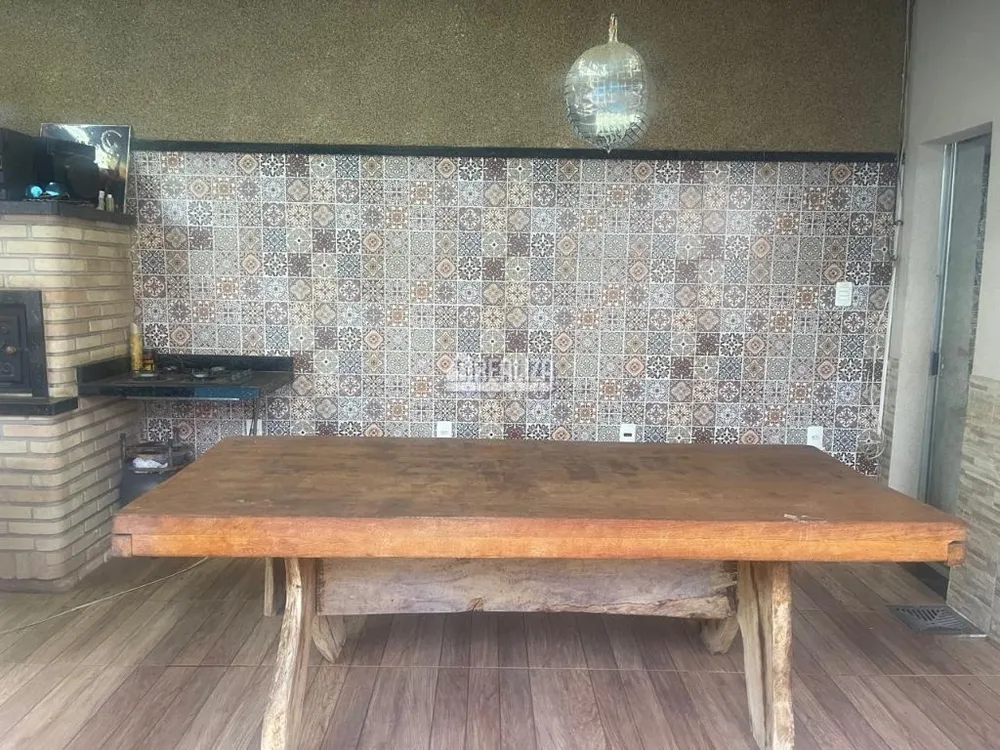 Casa, 4 quartos, 252 m² - Foto 8