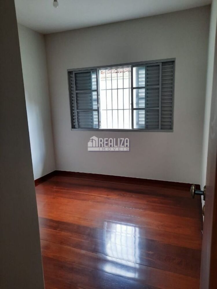 Casa à venda com 4 quartos, 286m² - Foto 6