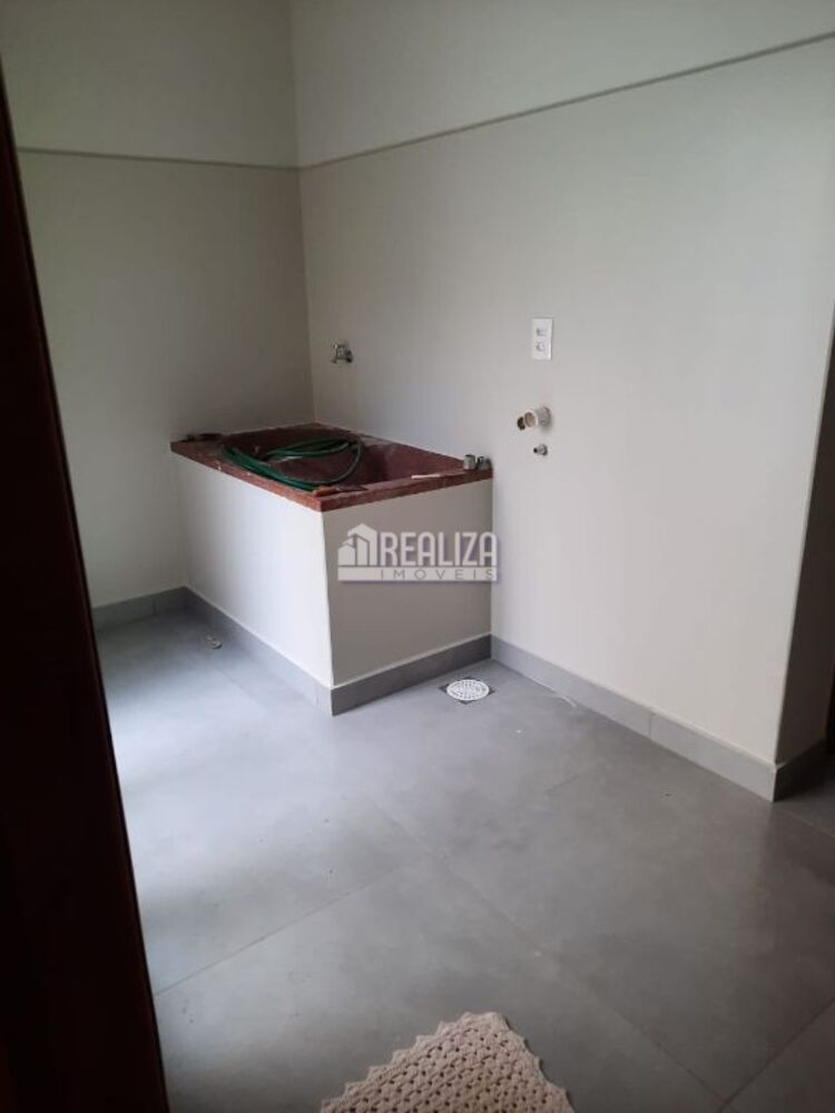 Casa à venda com 4 quartos, 286m² - Foto 5