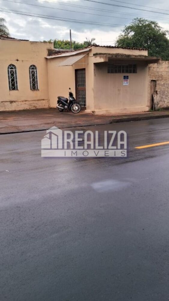 Casa à venda com 2 quartos, 100m² - Foto 11