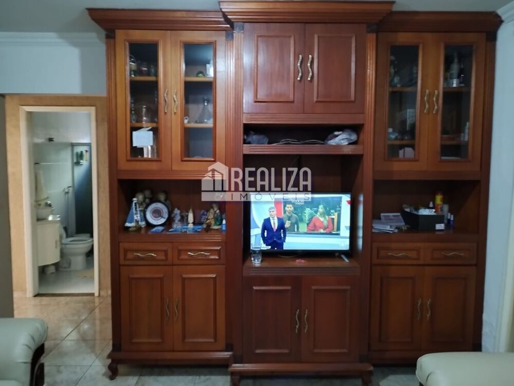 Casa à venda com 6 quartos, 242m² - Foto 6