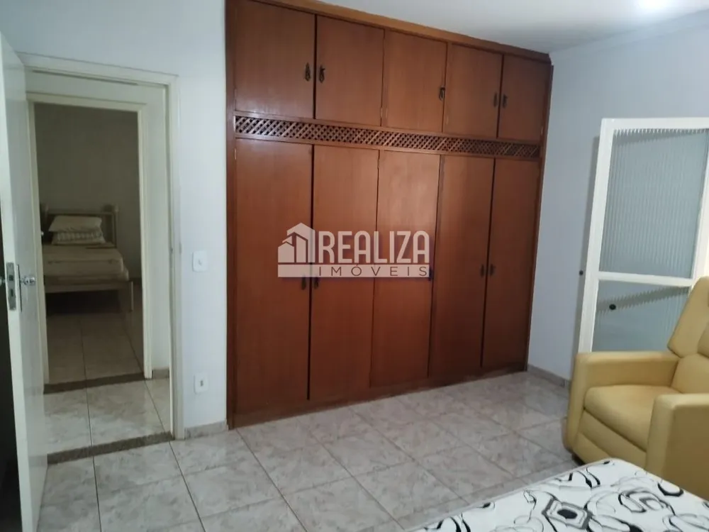 Casa, 6 quartos, 242 m² - Foto 14