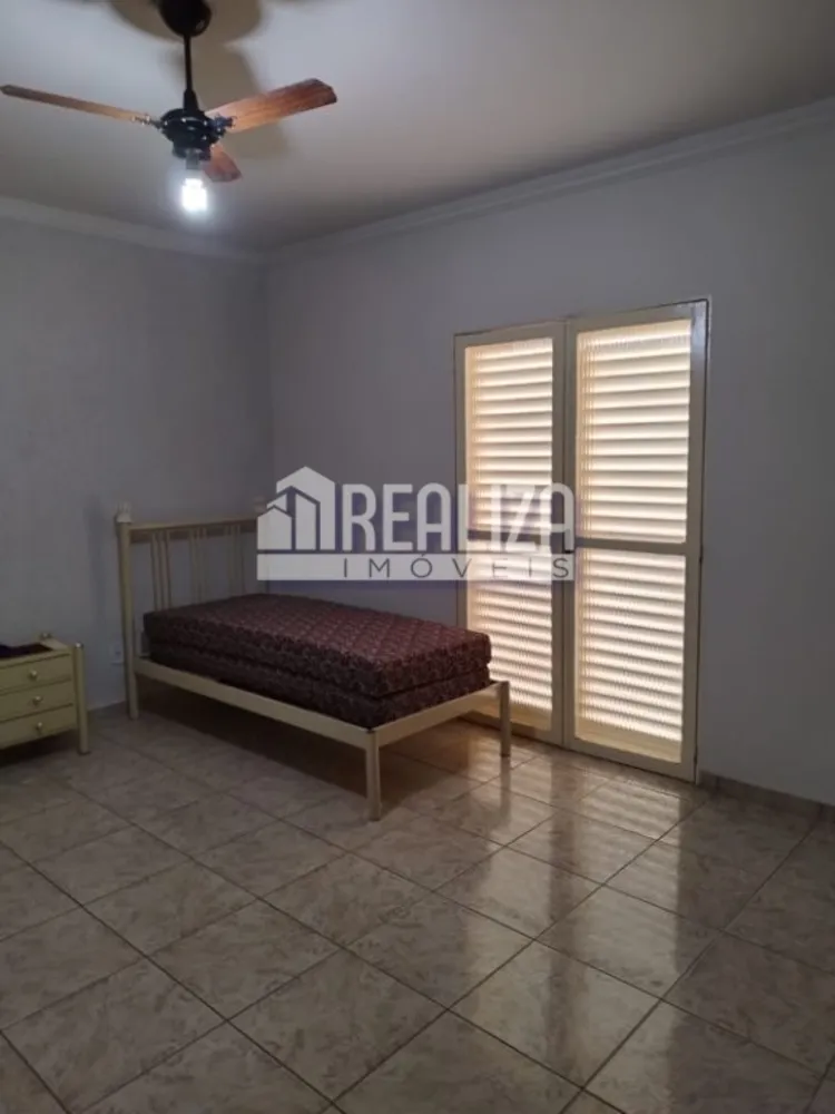 Casa, 6 quartos, 242 m² - Foto 11