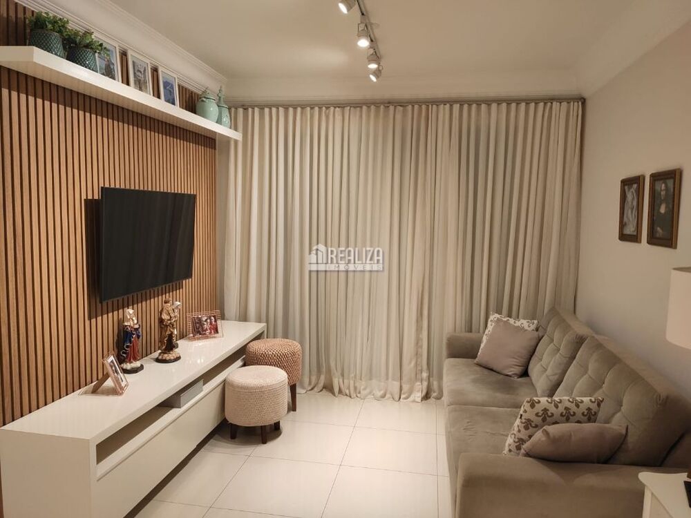 Apartamento à venda com 3 quartos, 110m² - Foto 2