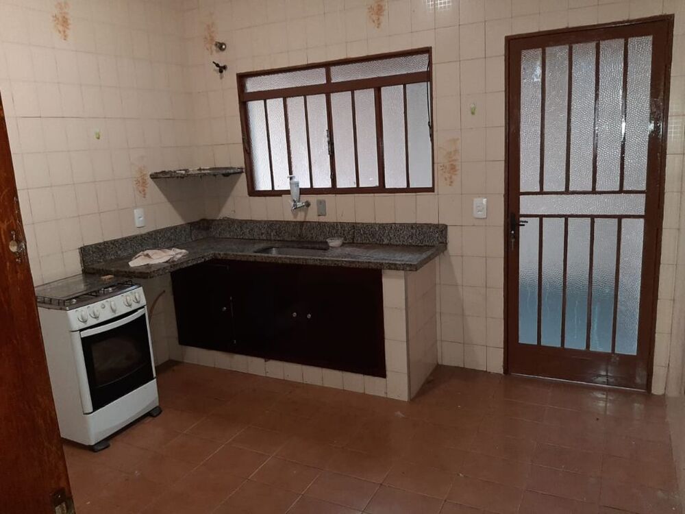 Casa à venda com 4 quartos, 170m² - Foto 7