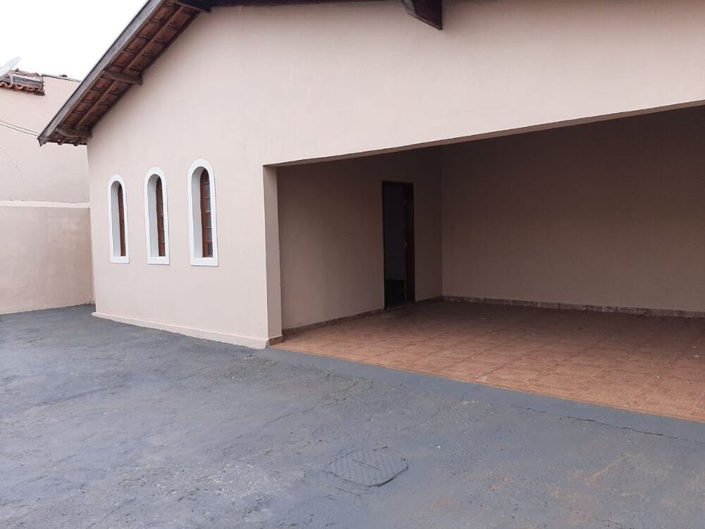 Casa à venda com 4 quartos, 170m² - Foto 1