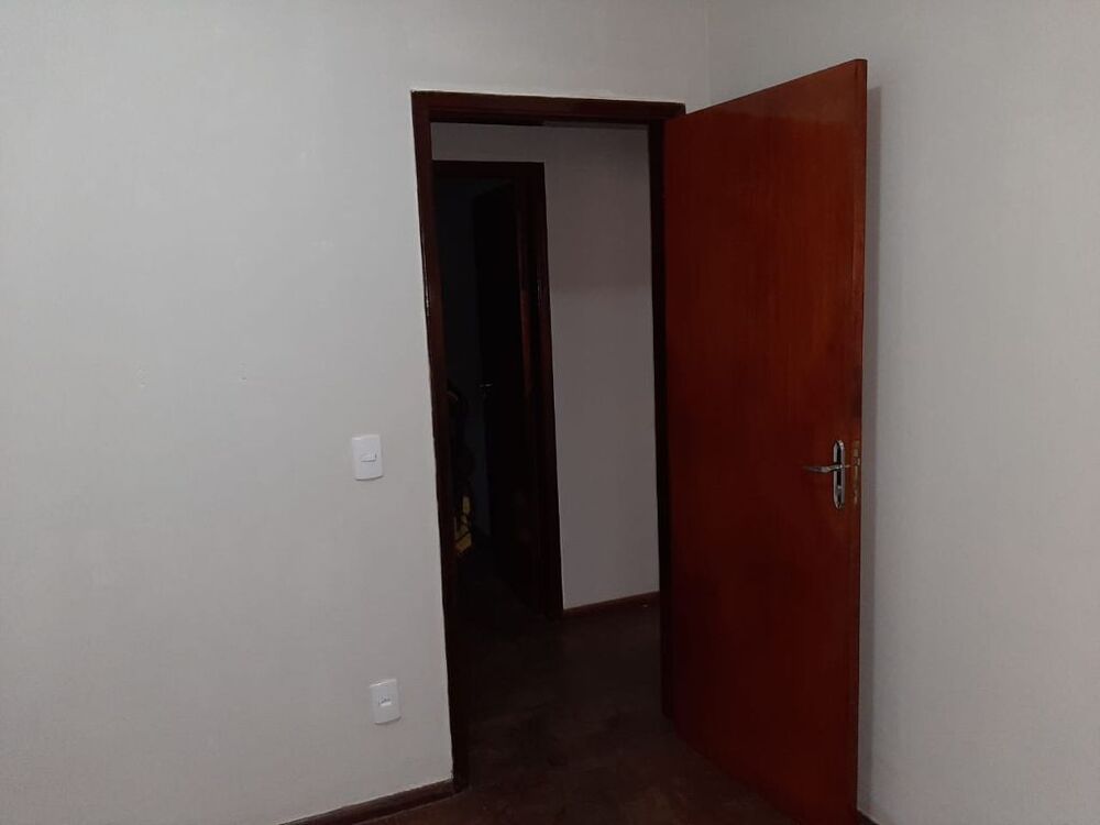 Casa à venda com 4 quartos, 170m² - Foto 4