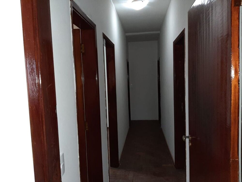 Casa à venda com 4 quartos, 170m² - Foto 5