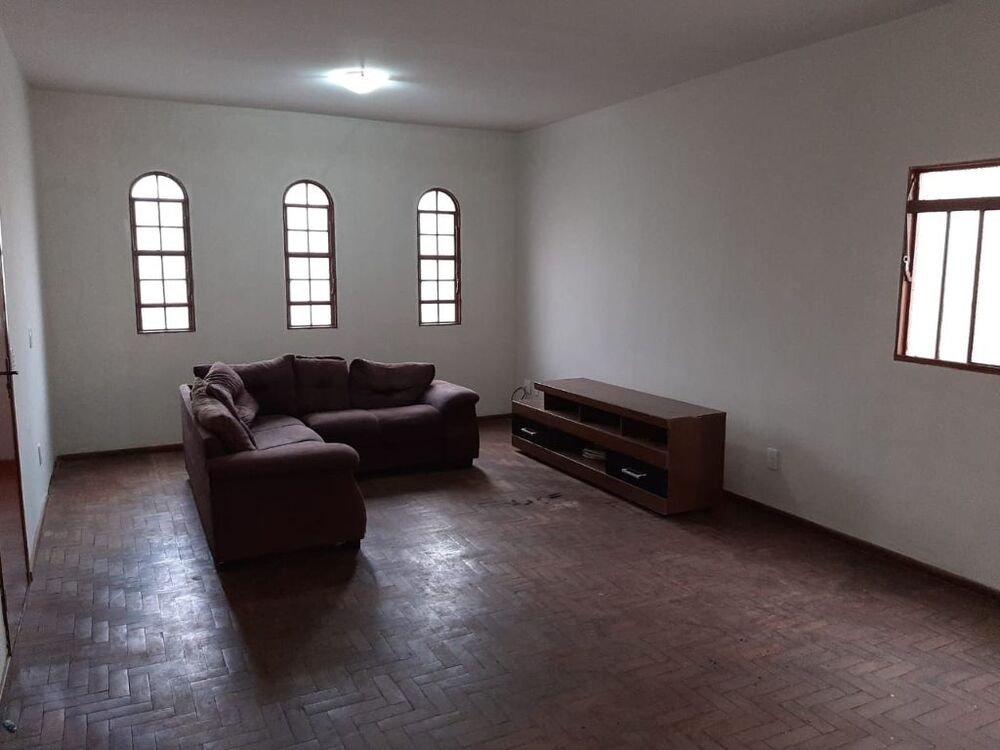 Casa à venda com 4 quartos, 170m² - Foto 9