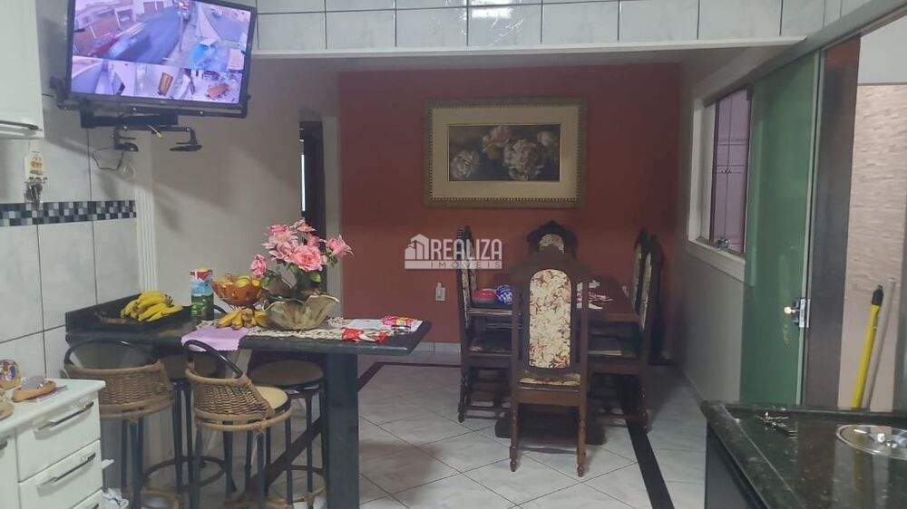 Casa, 3 quartos, 220 m² - Foto 3