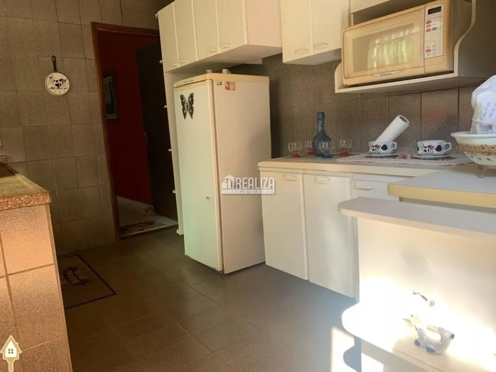 Casa, 4 quartos, 240 m² - Foto 7
