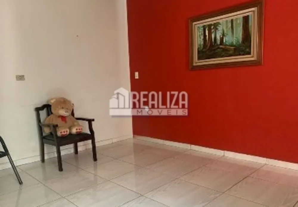 Casa, 4 quartos, 240 m² - Foto 2