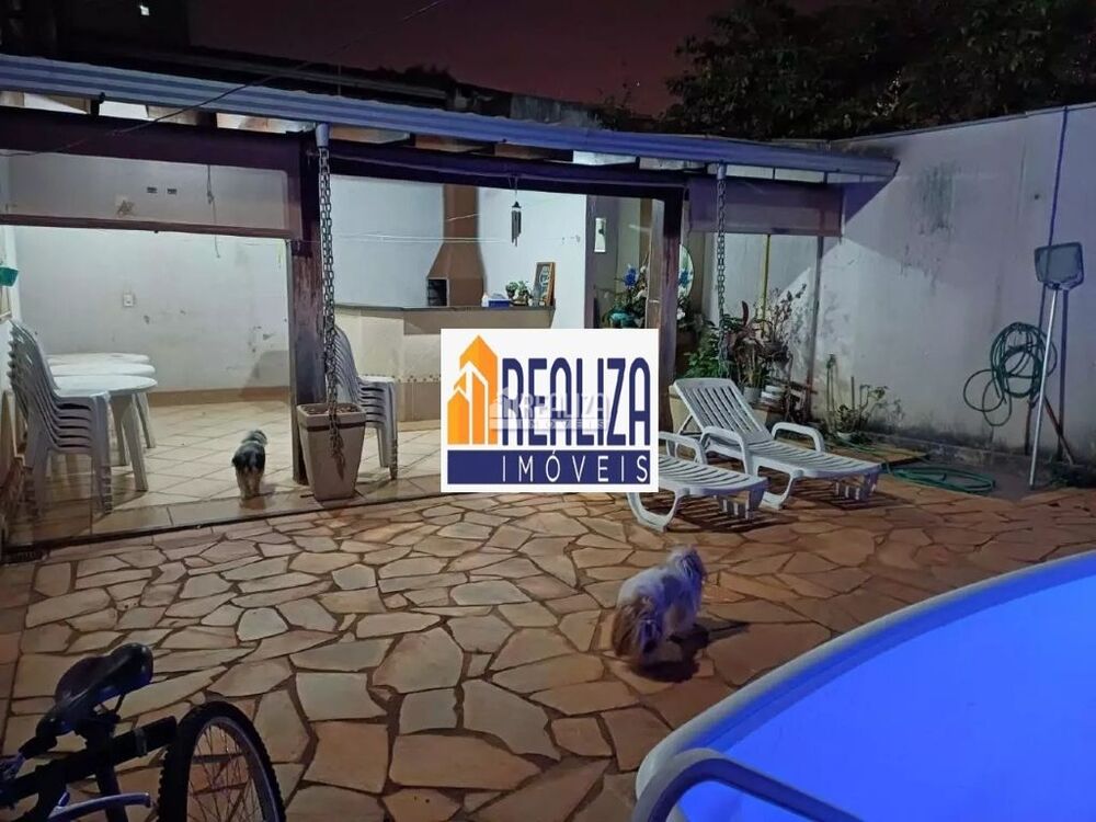 Casa, 4 quartos, 168 m² - Foto 2