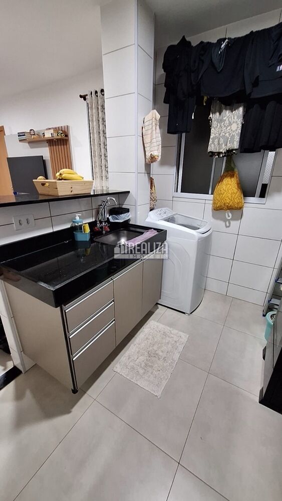 Apartamento à venda com 2 quartos, 50m² - Foto 2